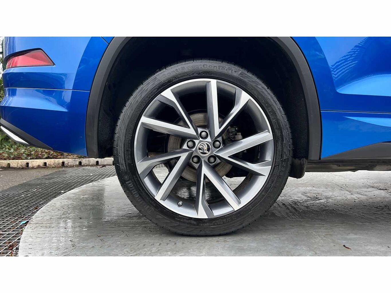 SKODA KODIAQ ŠKODA  Diesel Estate 2.0 TDI 200 Sport Line 4x4 5dr DSG [7 Seat]