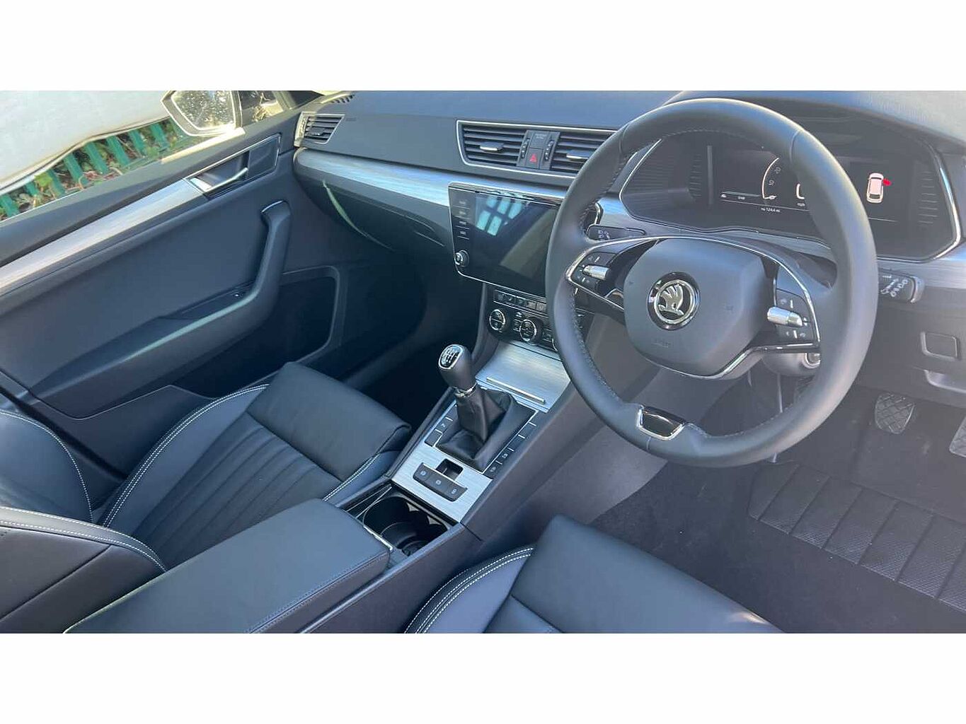 SKODA Superb 2.0 TDI SCR (150ps) SE Technology Estate