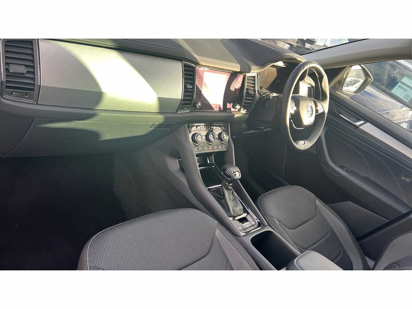 SKODA KODIAQ ŠKODA  Estate 1.5 TSI SE Drive 5dr DSG [7 Seat]