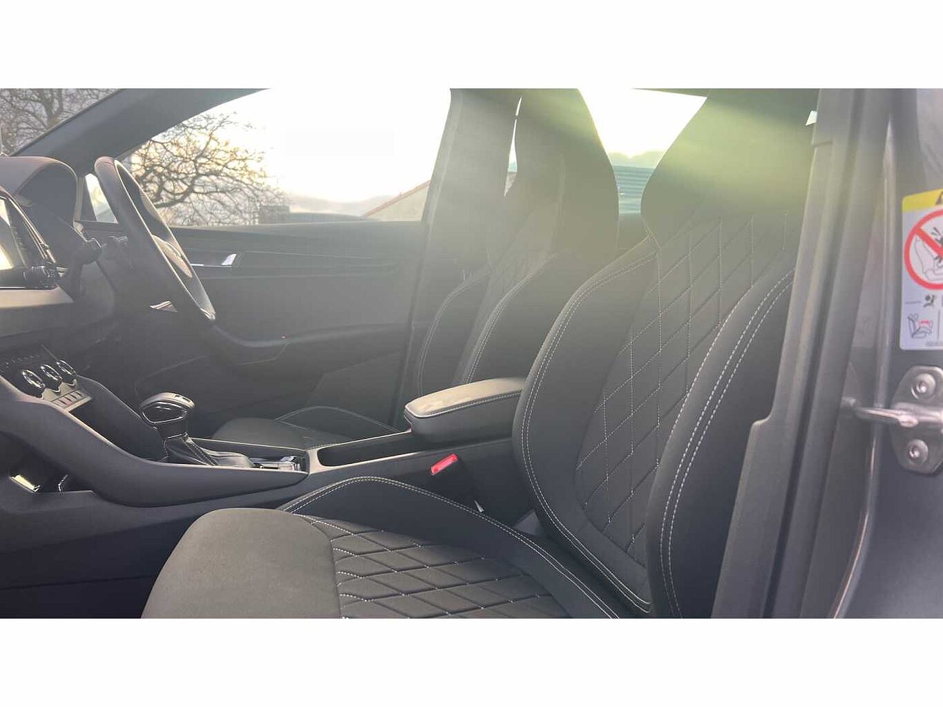 SKODA Karoq SUV 1.5 TSI (150ps) SportLine ACT DSG
