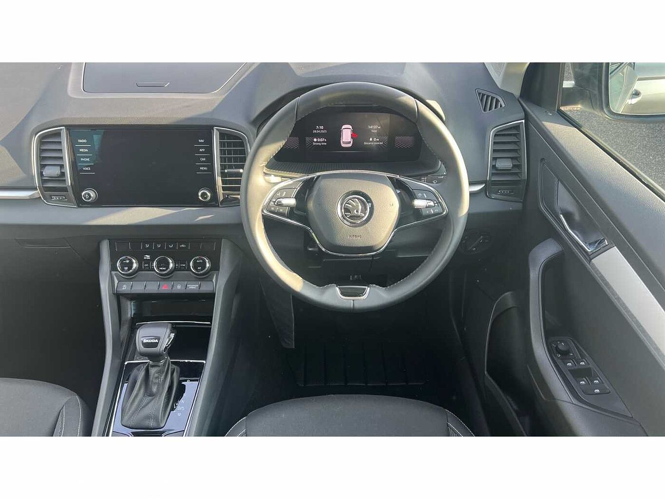 SKODA KAROQ 1.5 TSI SE Drive 5dr DSG