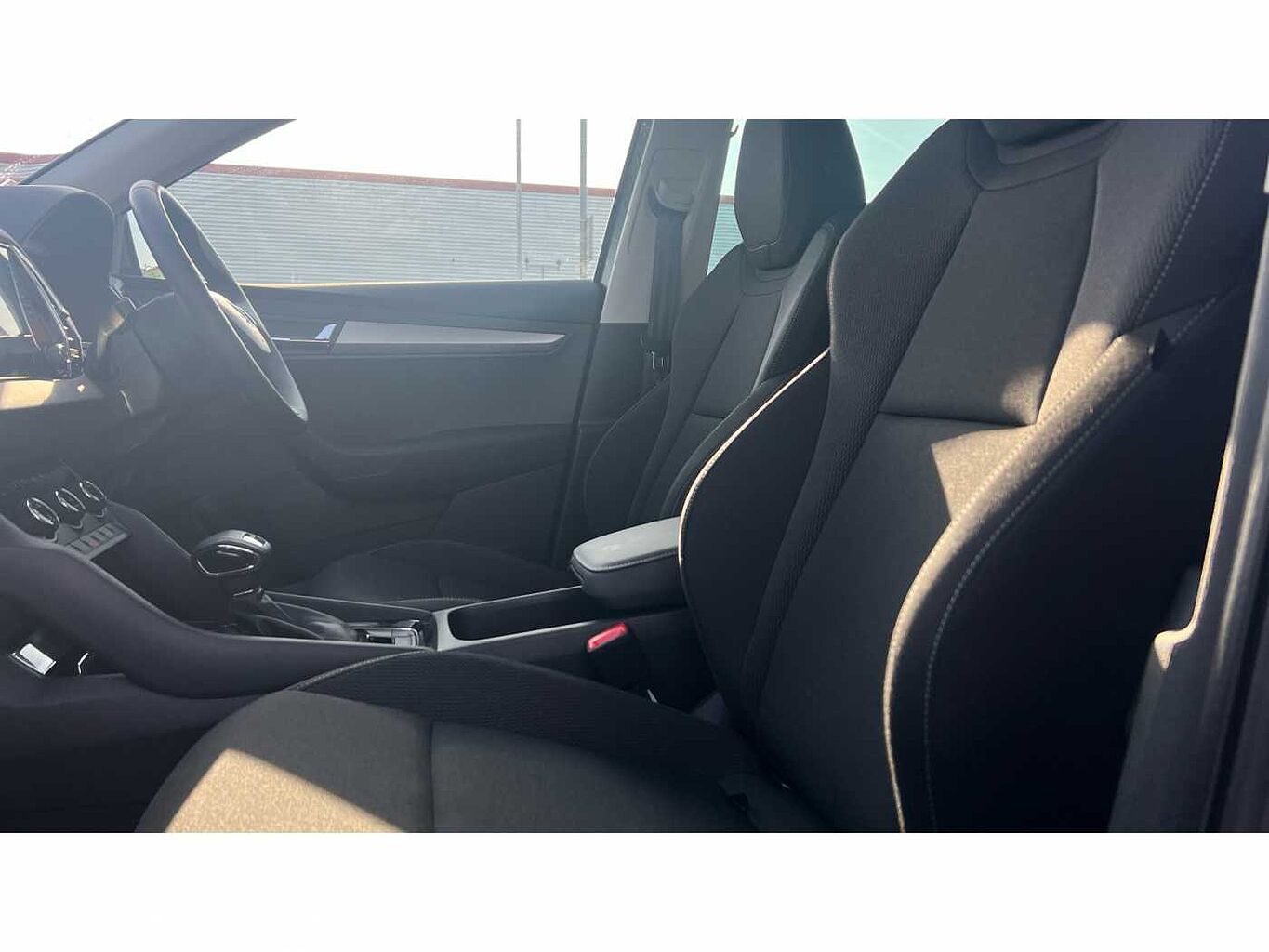 SKODA KAROQ 1.5 TSI SE Drive 5dr DSG