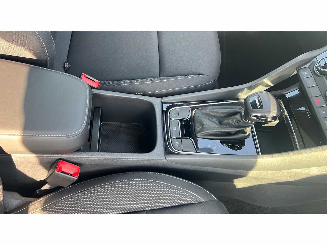 SKODA KAROQ 1.5 TSI SE Drive 5dr DSG