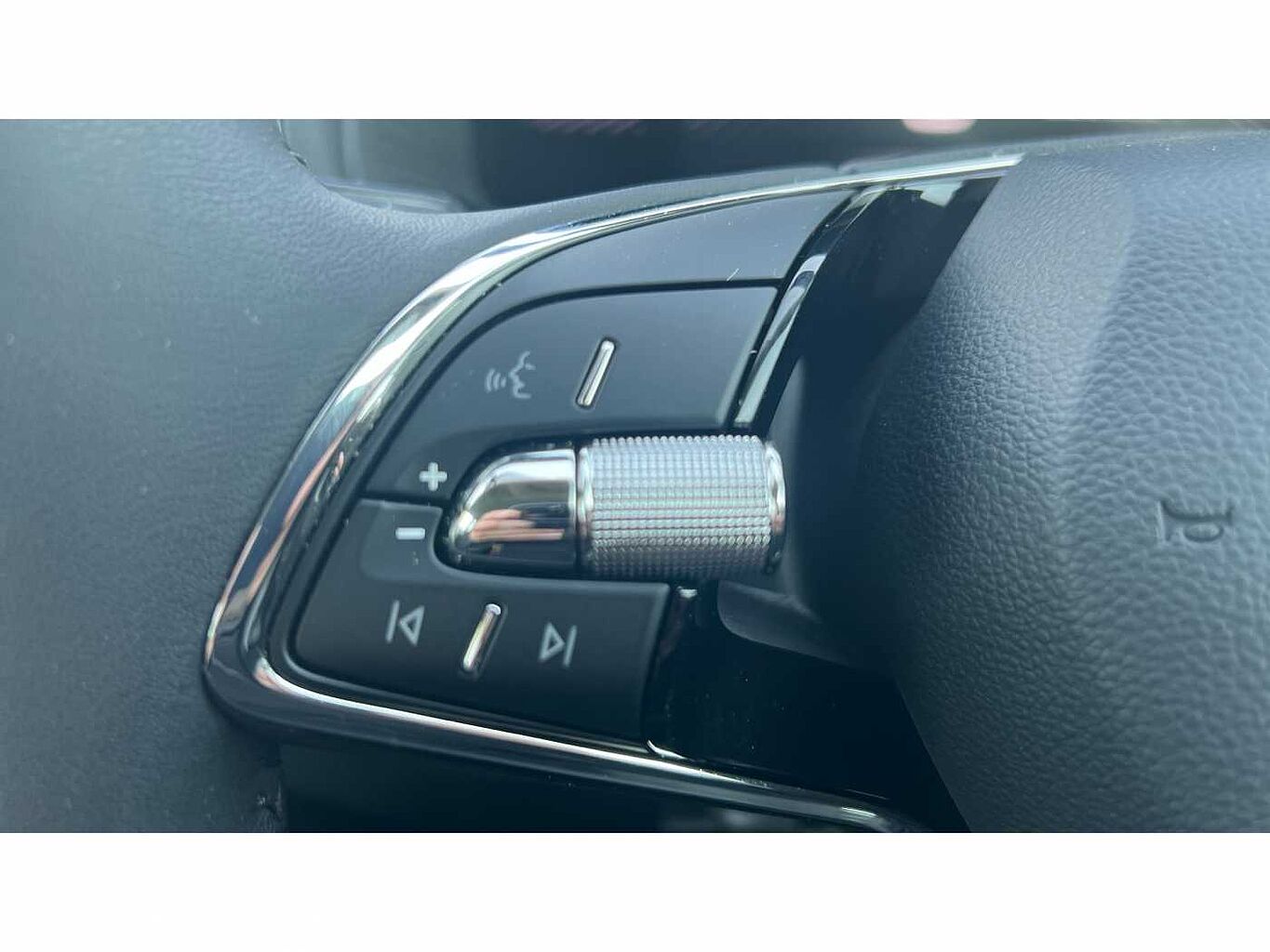 SKODA KAROQ 1.5 TSI SE Drive 5dr DSG
