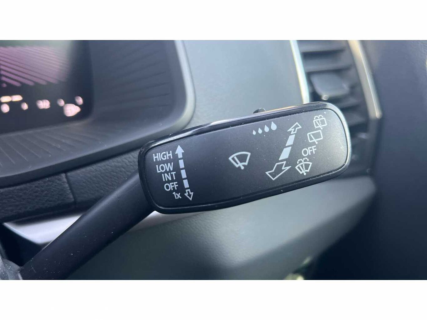 SKODA KAROQ 1.5 TSI SE Drive 5dr DSG