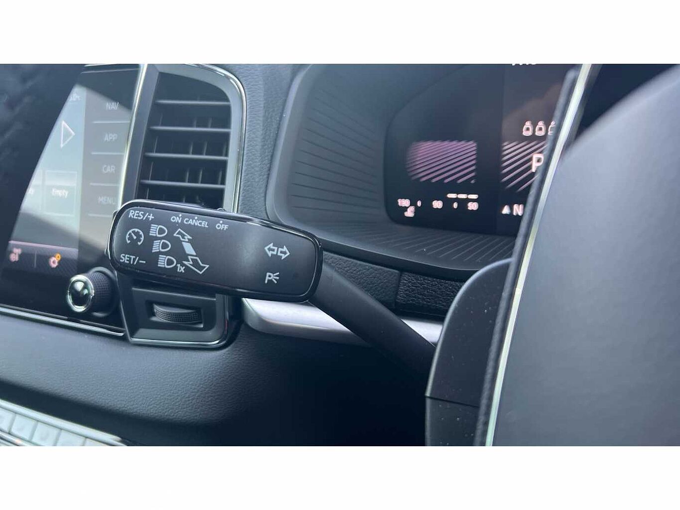 SKODA KAROQ 1.5 TSI SE Drive 5dr DSG