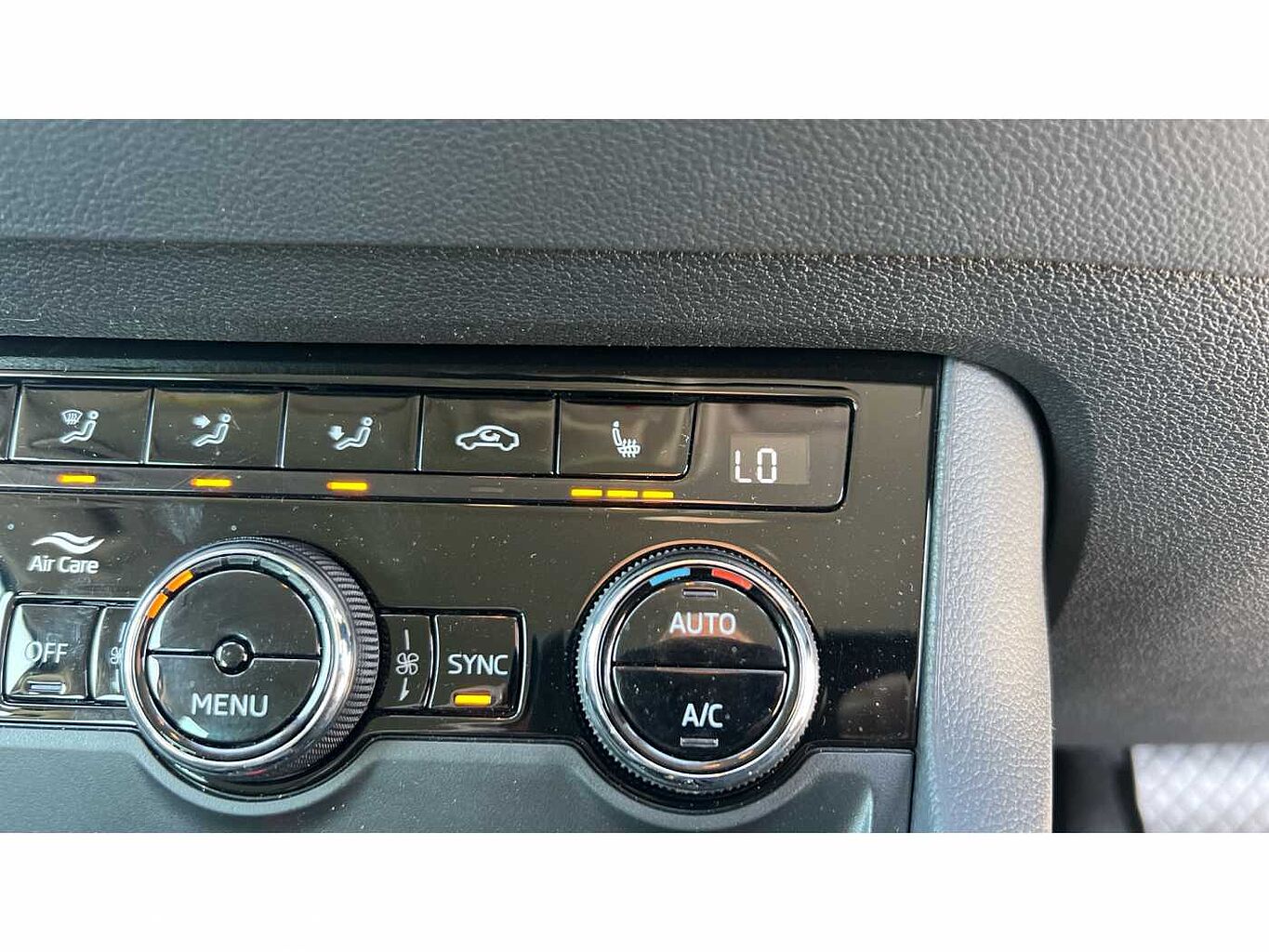 SKODA Karoq SUV 1.5 TSI (150ps) SE L ACT DSG