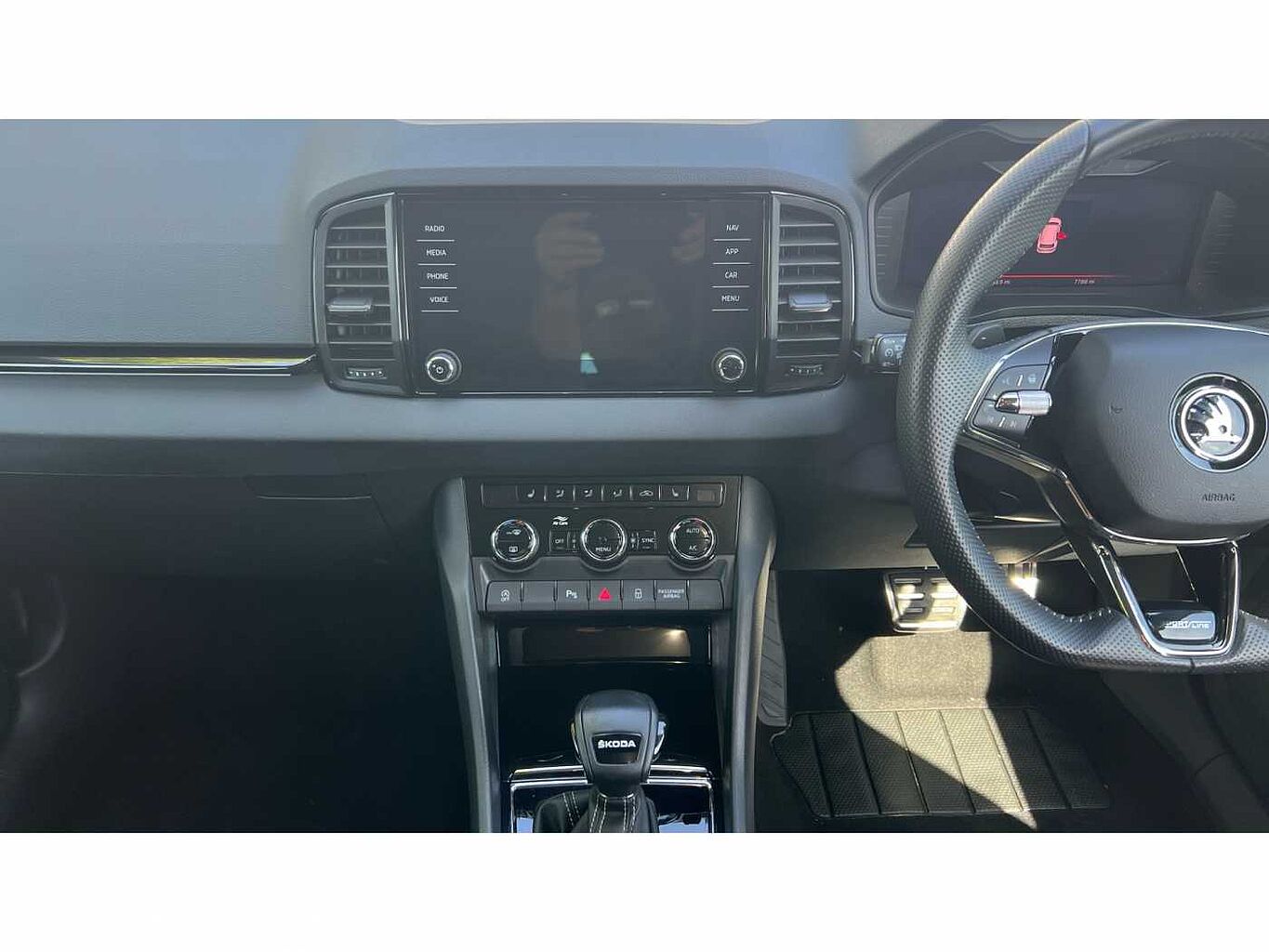 SKODA Karoq SUV 1.5 TSI (150ps) SportLine ACT