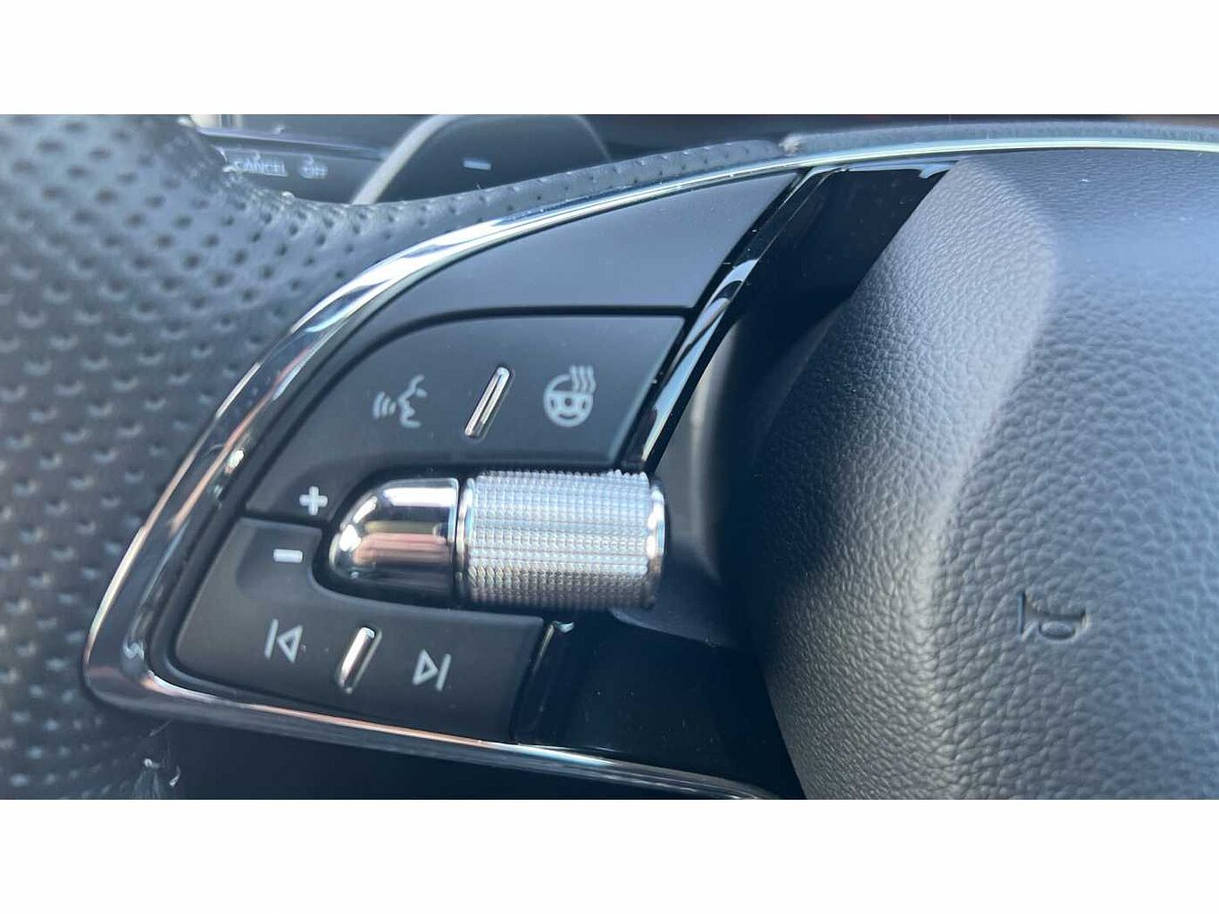 SKODA Karoq SUV 1.5 TSI (150ps) SportLine ACT