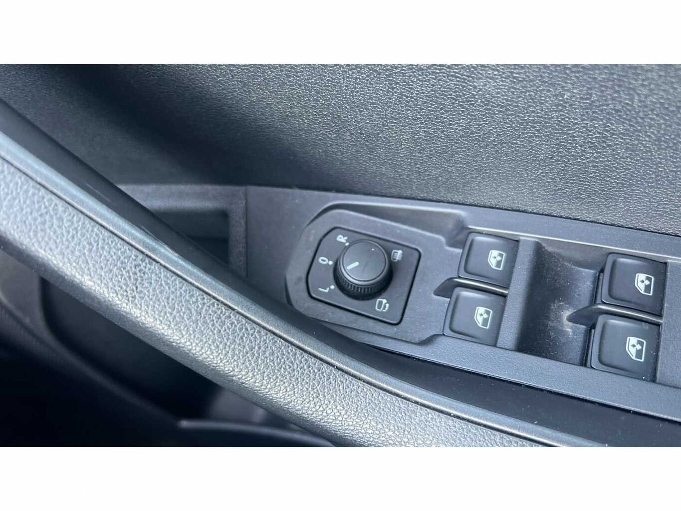 SKODA Karoq SUV 1.5 TSI (150ps) SportLine ACT