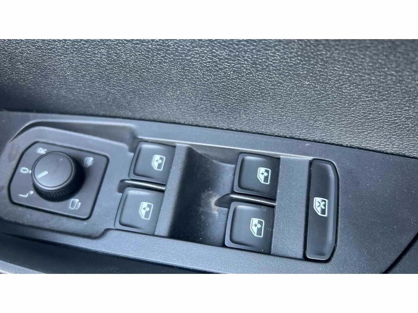 SKODA Karoq SUV 1.5 TSI (150ps) SportLine ACT
