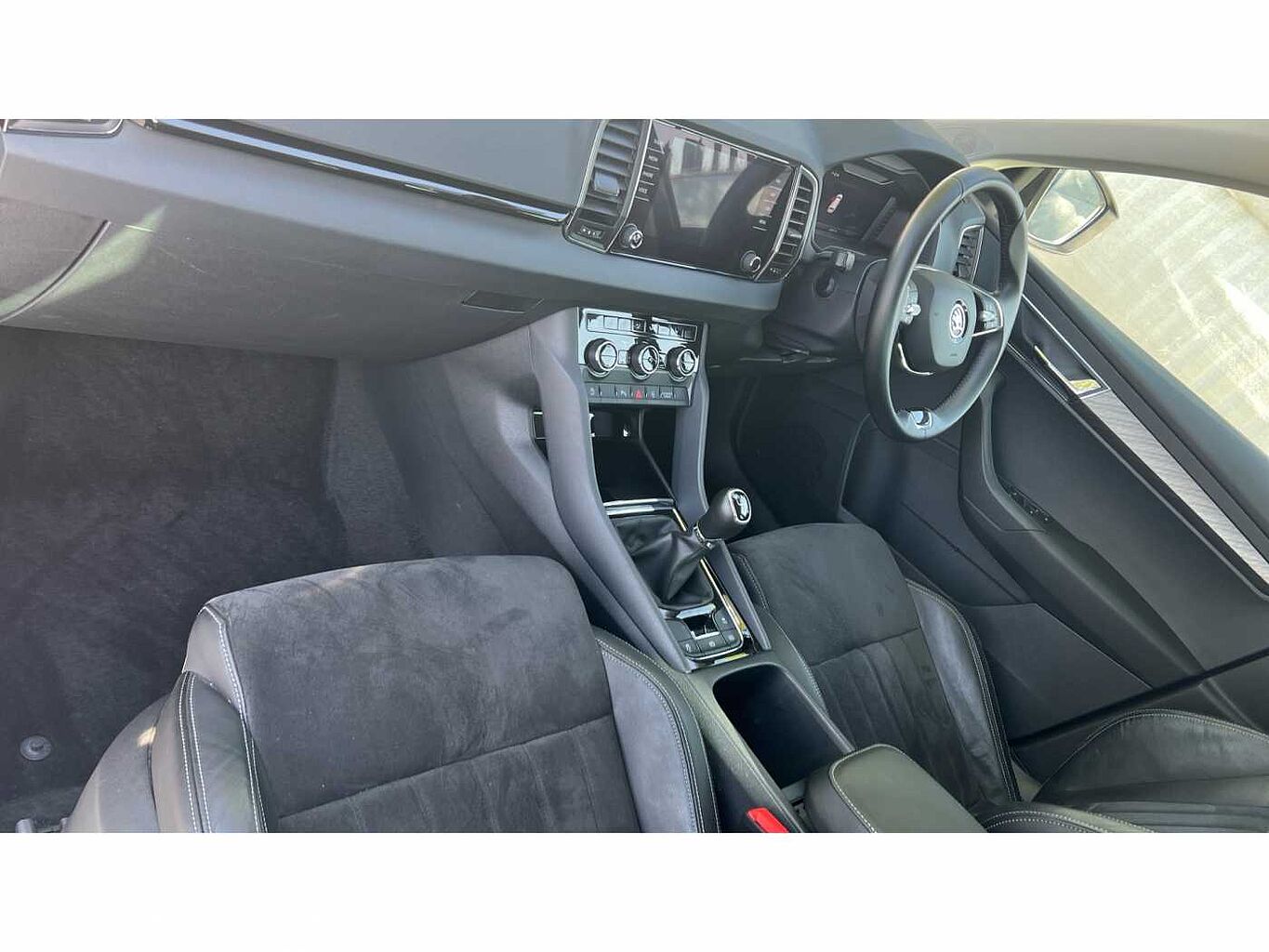SKODA KAROQ 1.5 TSI SE L 5dr
