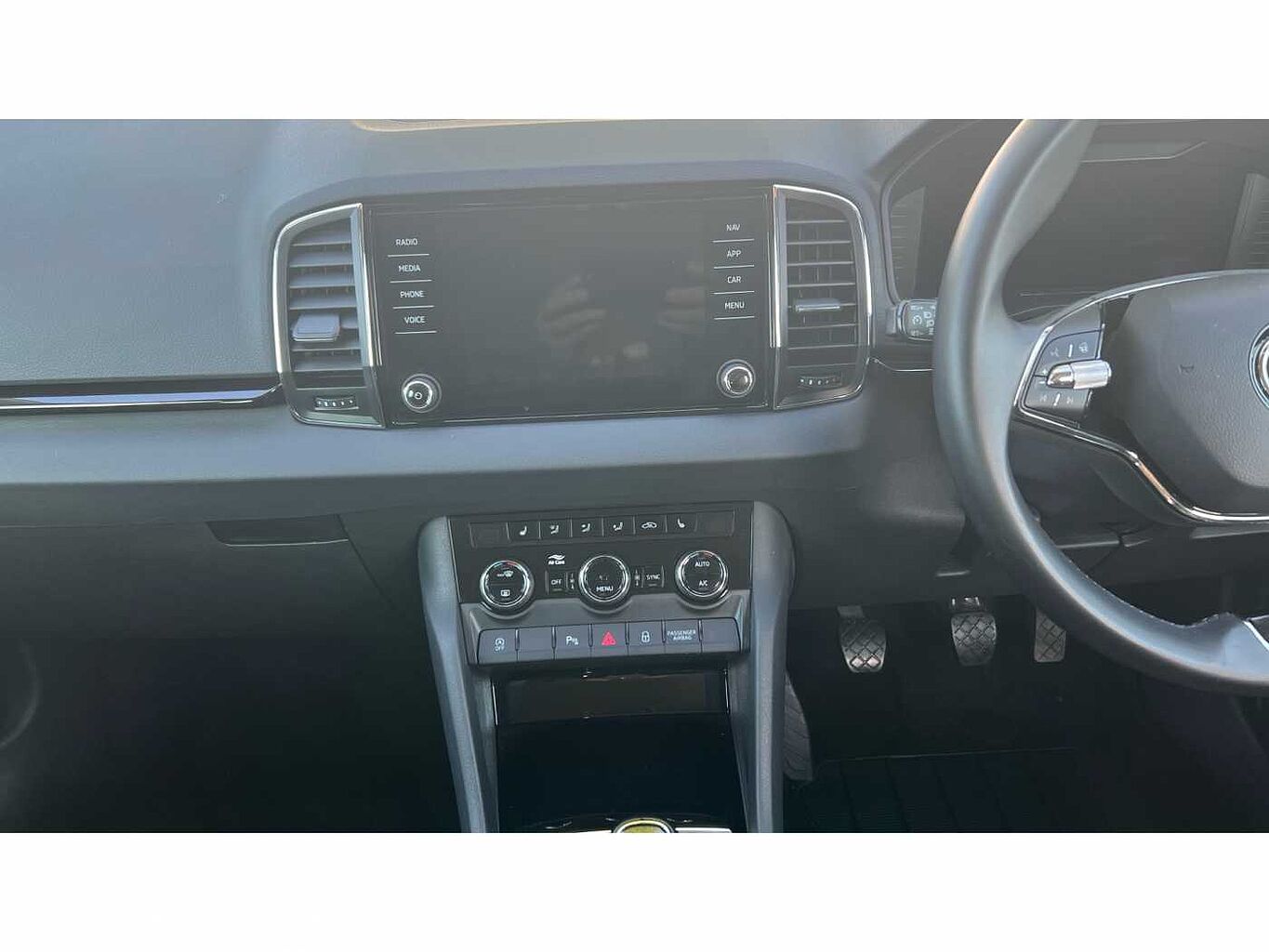 SKODA KAROQ 1.5 TSI SE L 5dr