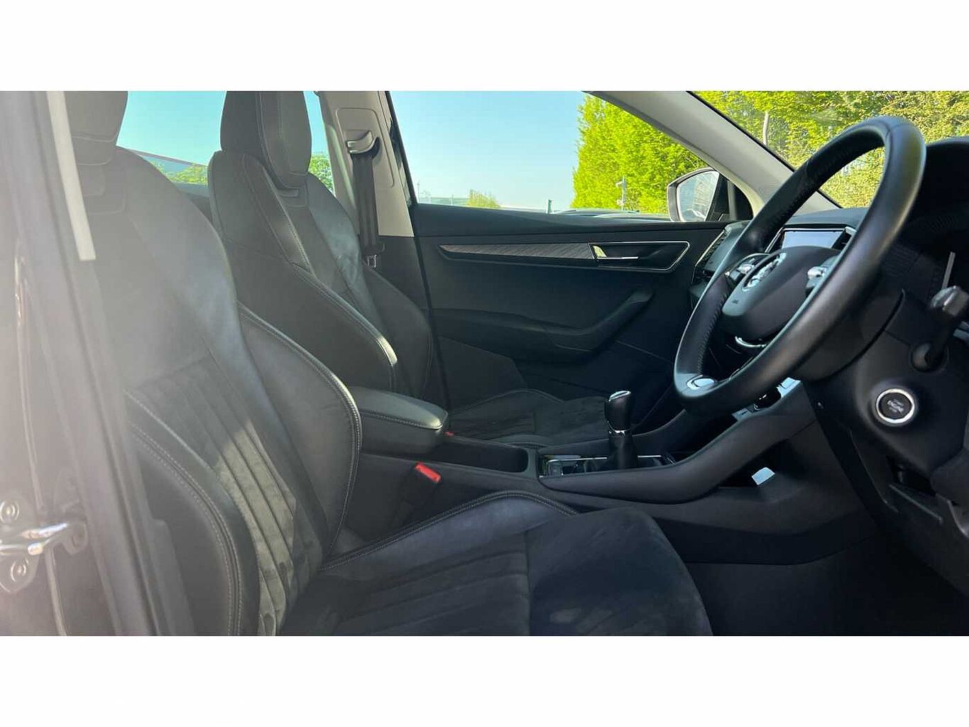 SKODA KAROQ 1.5 TSI SE L 5dr