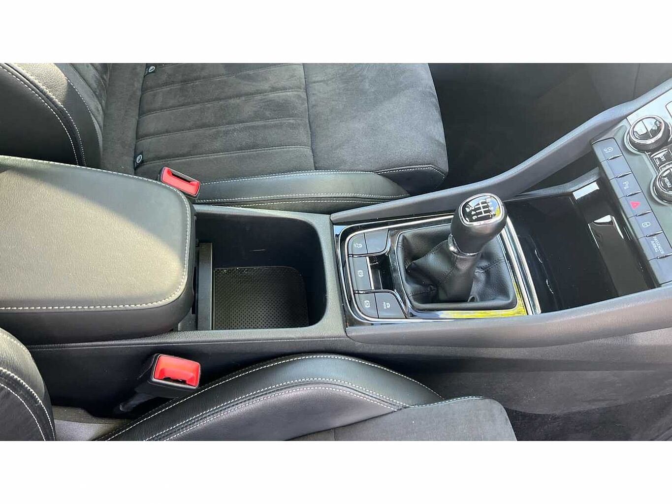 SKODA KAROQ 1.5 TSI SE L 5dr