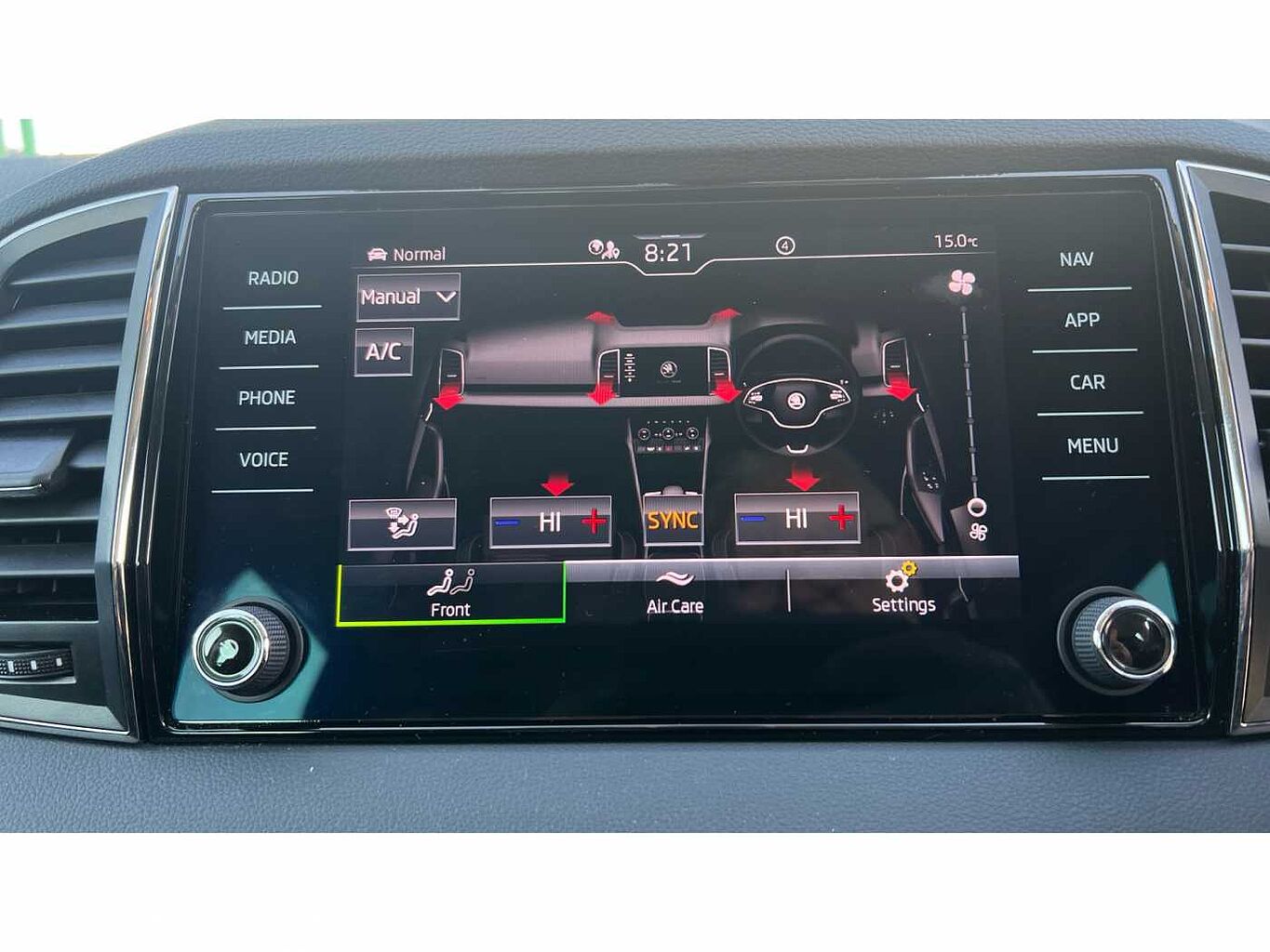 SKODA KAROQ 1.5 TSI SE L 5dr