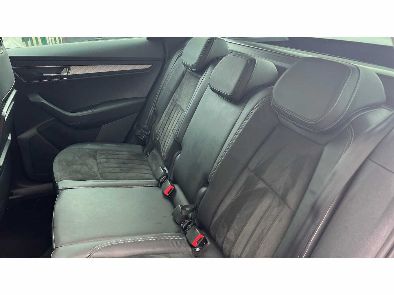 SKODA KAROQ 1.5 TSI SE L 5dr