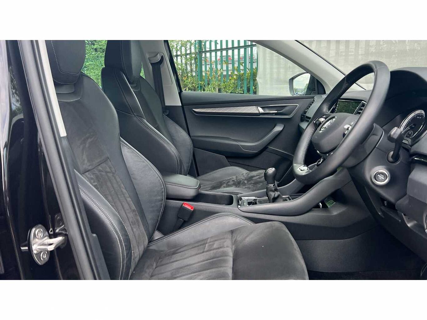 SKODA KAROQ 1.5 TSI SE L 5dr