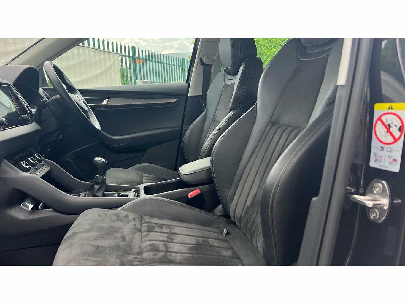 SKODA KAROQ 1.5 TSI SE L 5dr