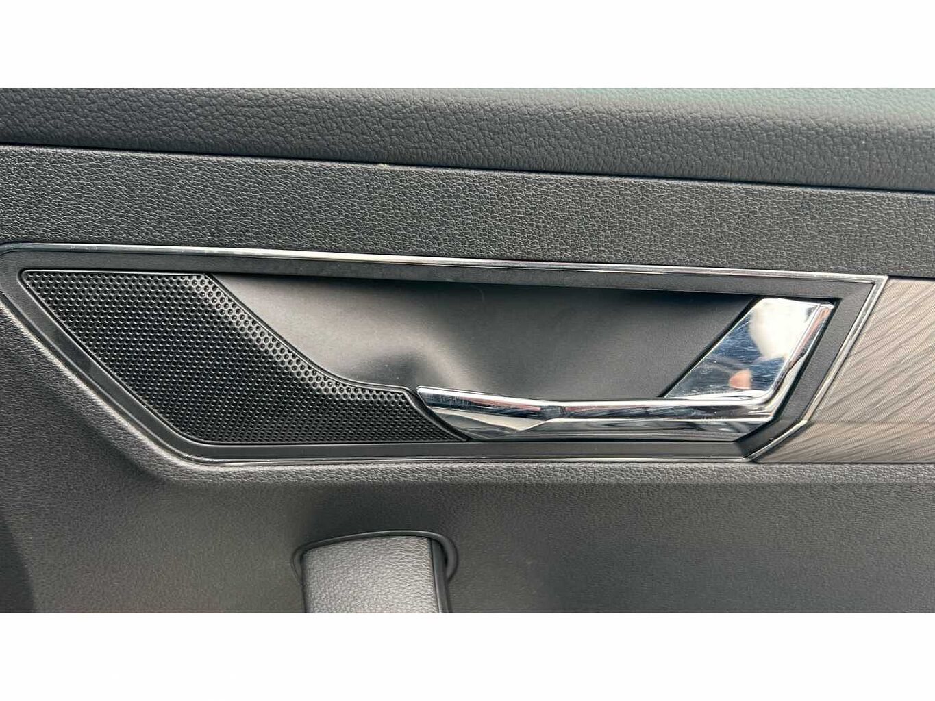 SKODA KAROQ 1.5 TSI SE L 5dr