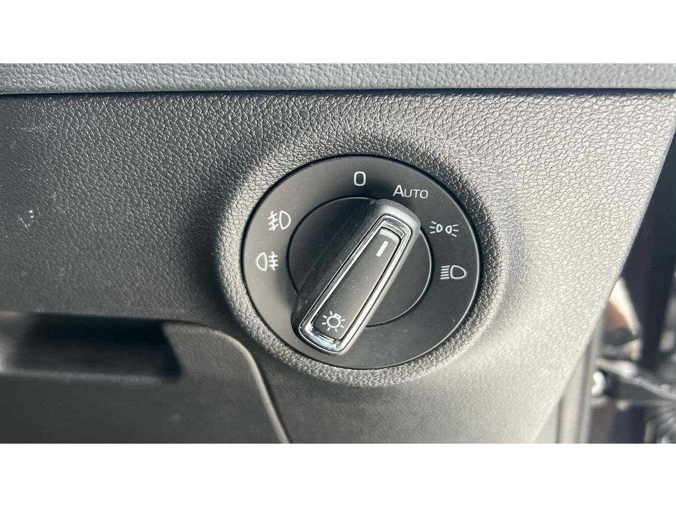 SKODA KAROQ 1.5 TSI SE L 5dr