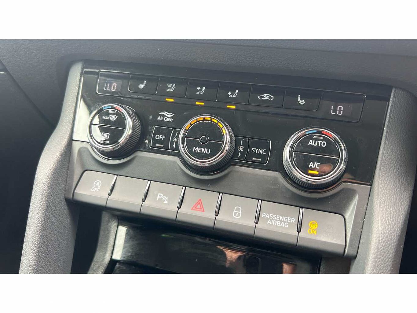 SKODA KAROQ 1.5 TSI SE L 5dr