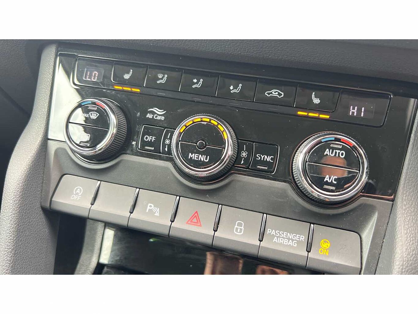 SKODA KAROQ 1.5 TSI SE L 5dr