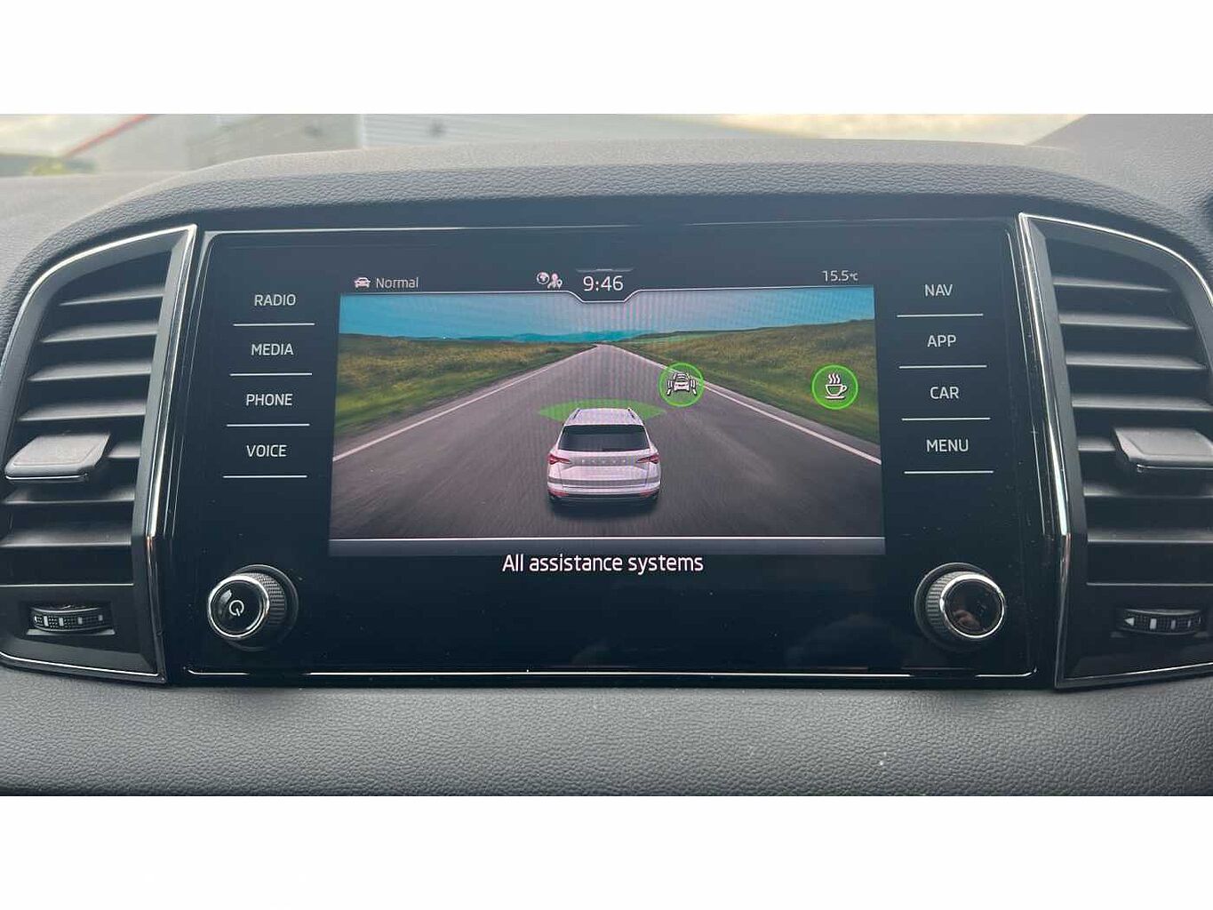 SKODA KAROQ 1.5 TSI SE L 5dr