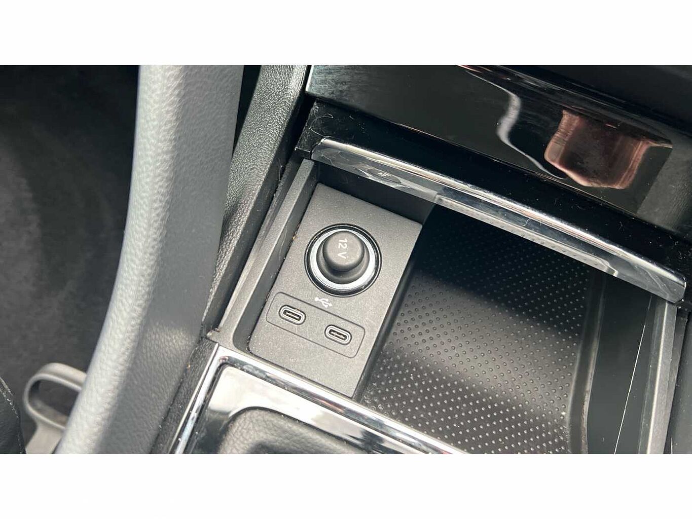 SKODA KAROQ 1.5 TSI SE L 5dr