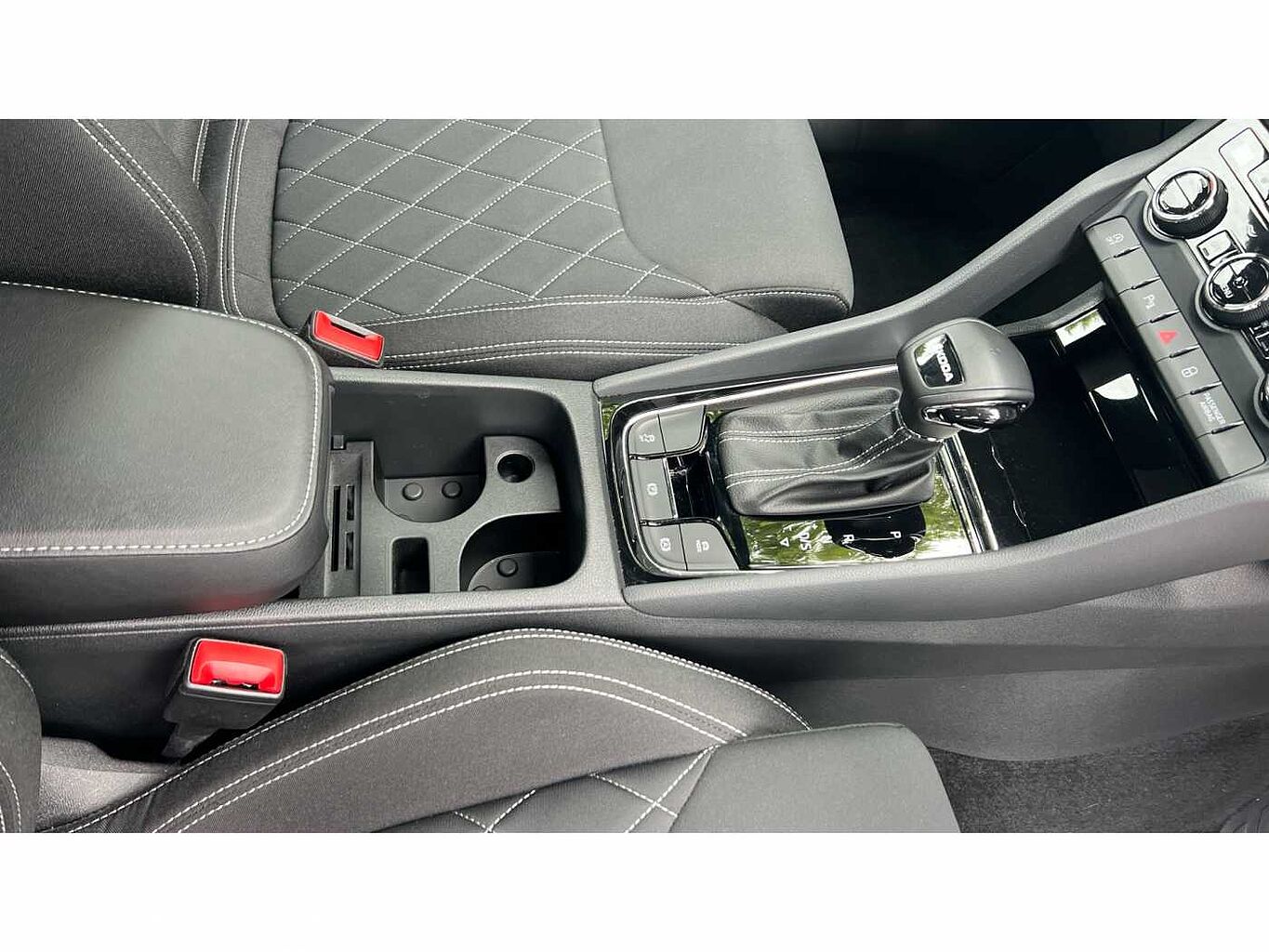 SKODA Karoq SUV 1.5 TSI (150ps) SportLine ACT