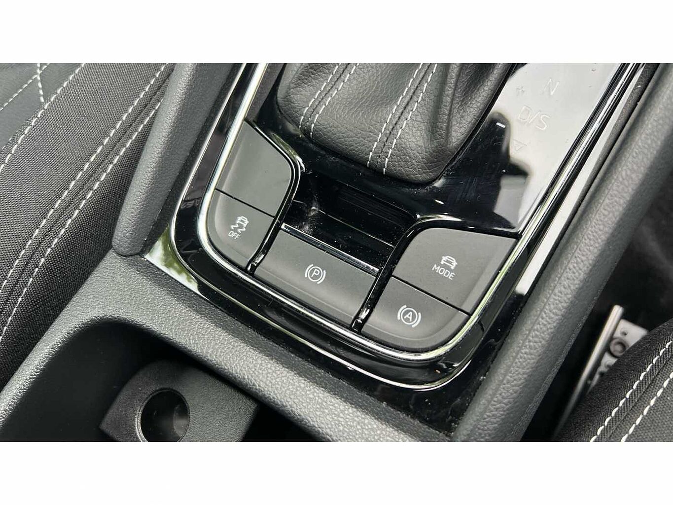 SKODA Karoq SUV 1.5 TSI (150ps) SportLine ACT