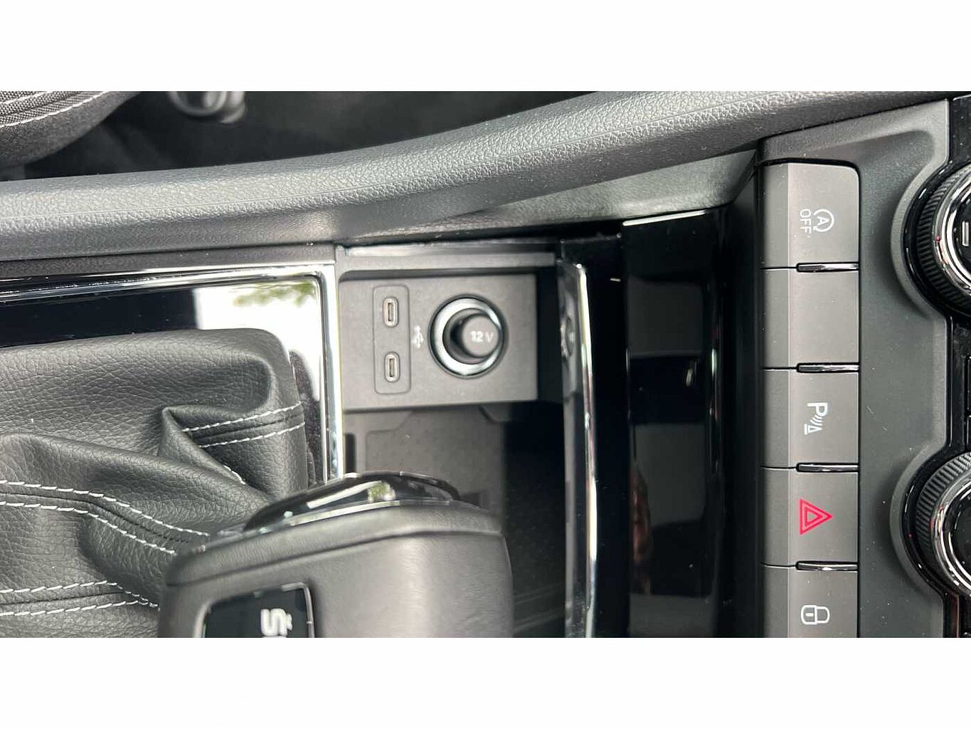 SKODA Karoq SUV 1.5 TSI (150ps) SportLine ACT