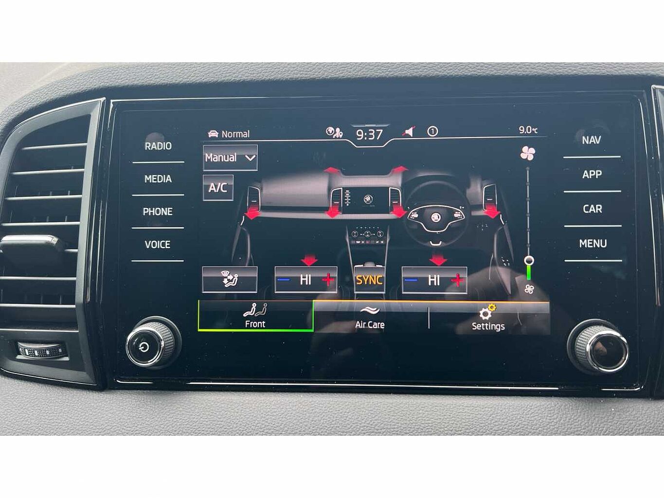 SKODA Karoq SUV 1.5 TSI (150ps) SportLine ACT
