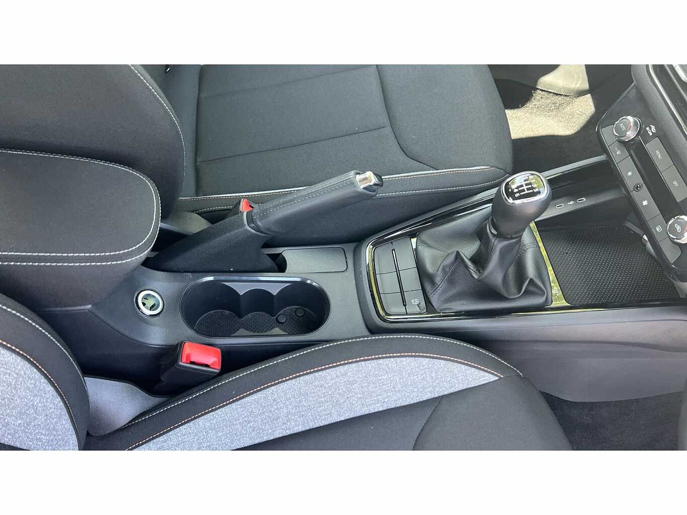 SKODA KAMIQ 1.0 TSI SE 5dr