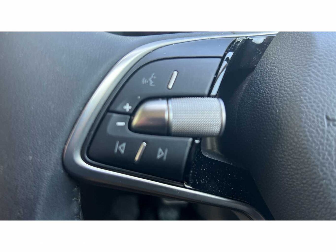 SKODA KAMIQ 1.0 TSI SE 5dr