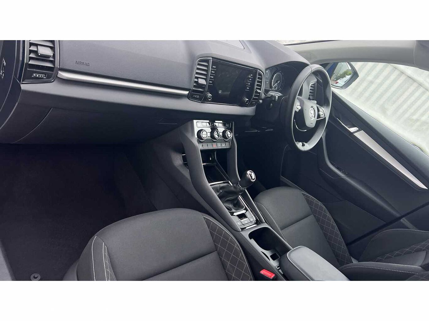 SKODA Karoq SUV 1.0 TSI (110ps) SE