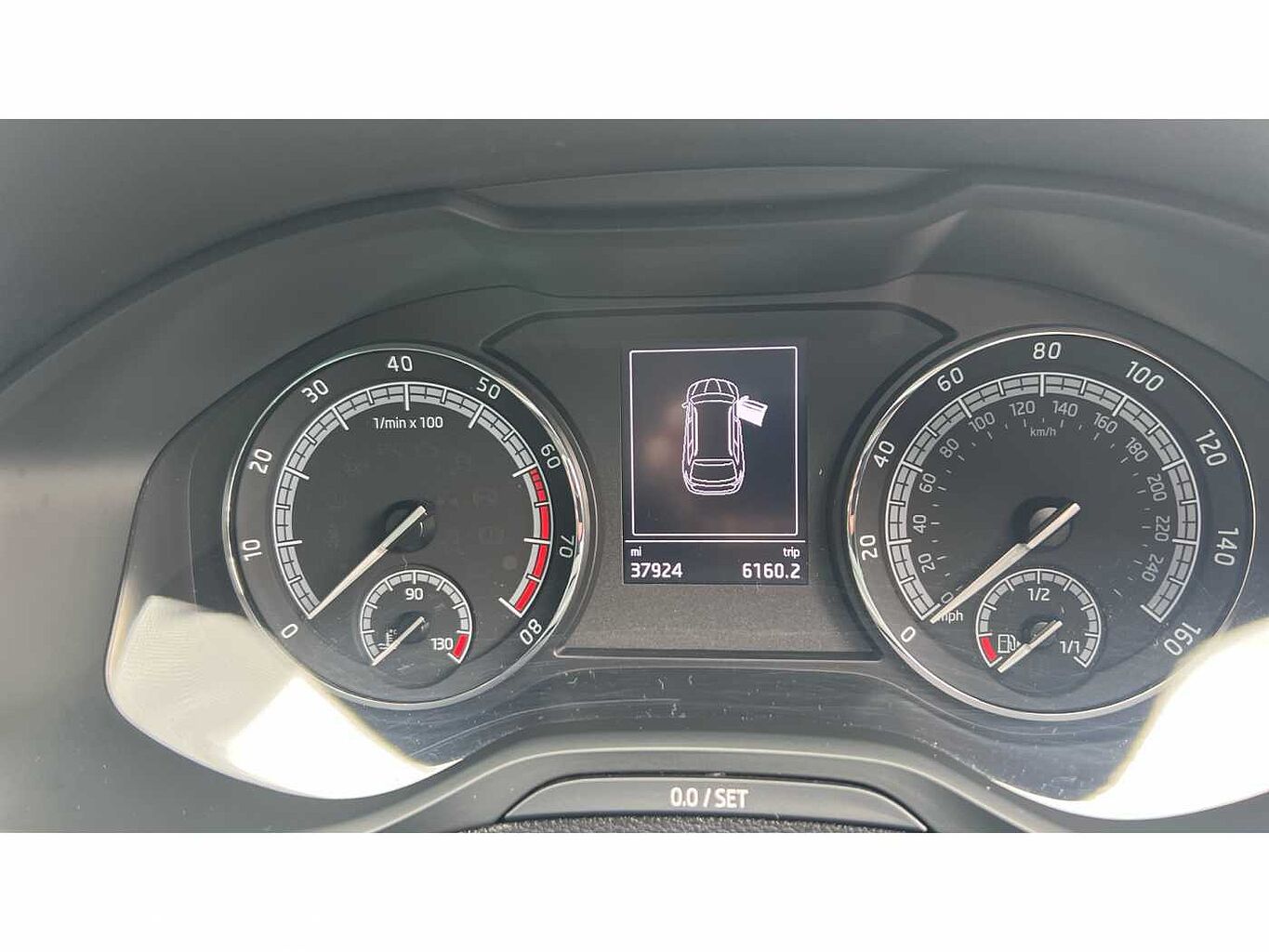 SKODA Karoq SUV 1.0 TSI (110ps) SE