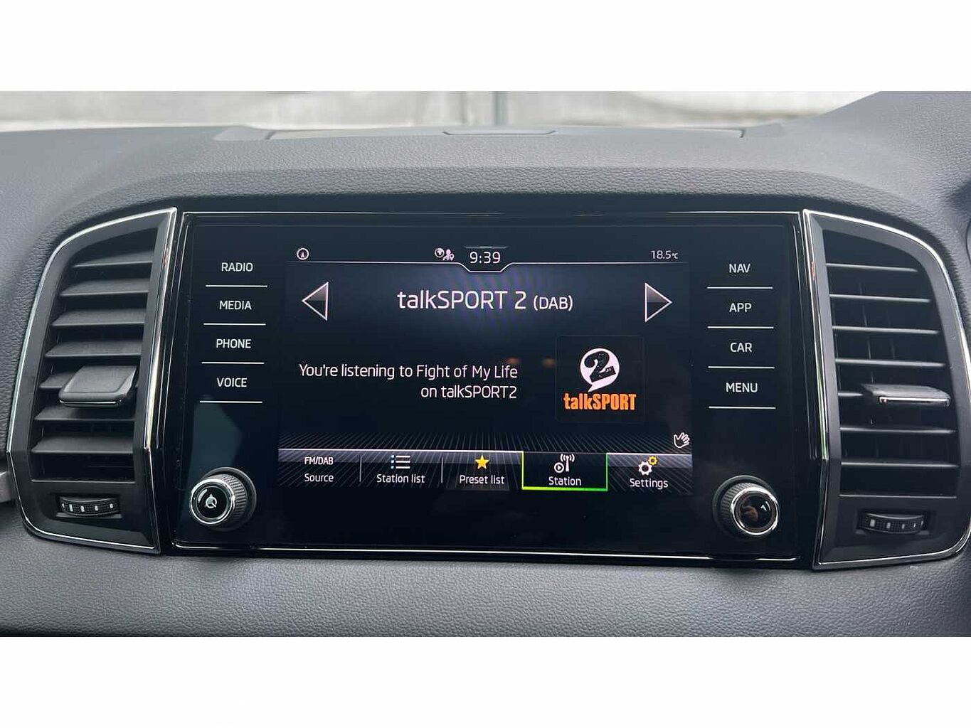 SKODA Karoq SUV 1.0 TSI (110ps) SE