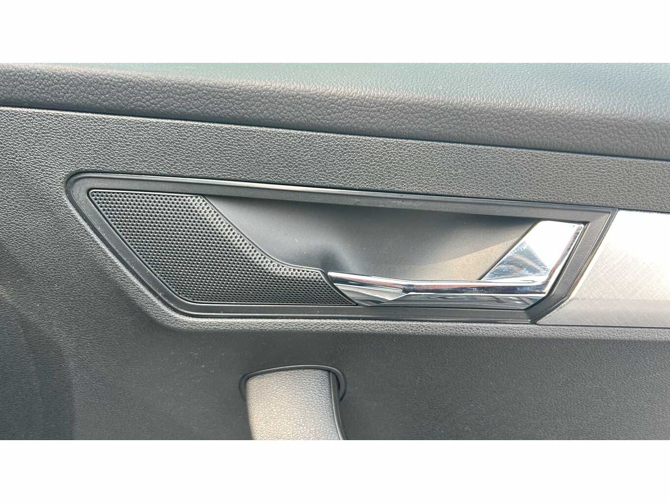 SKODA KAROQ 1.5 TSI SE Drive 5dr DSG